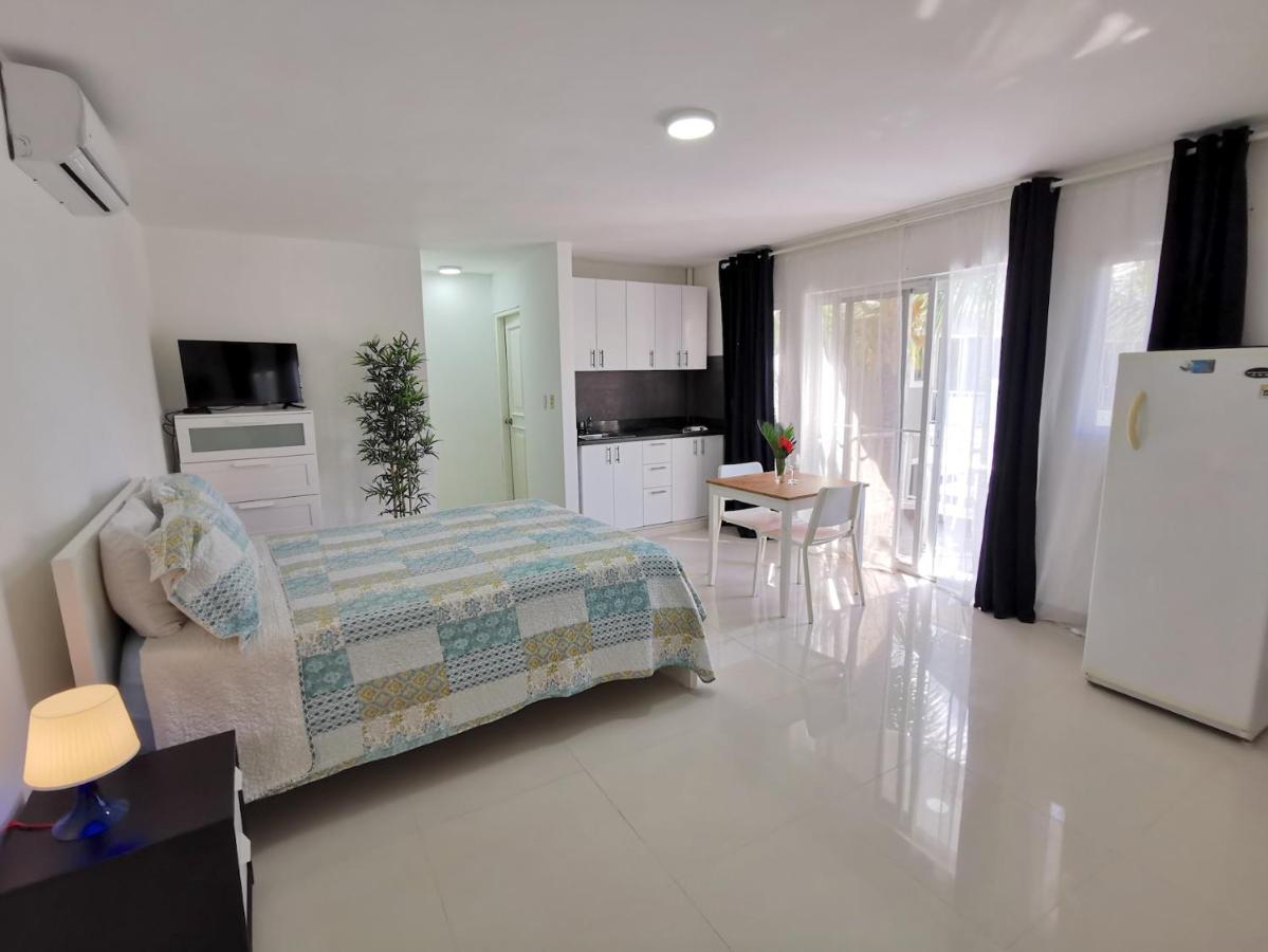 Sol Caribe Suites - Playa Los Corales - Beach Club, Wifi, Swimming Pool Punta Cana Exterior photo